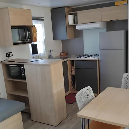 Kamp alanı Monpetitmobilhome *
